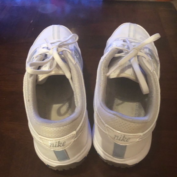 Nike Shoes - Picture 3 of 4